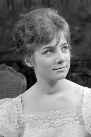 Karola Csürös portrait