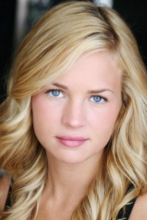 Britt Robertson portrait