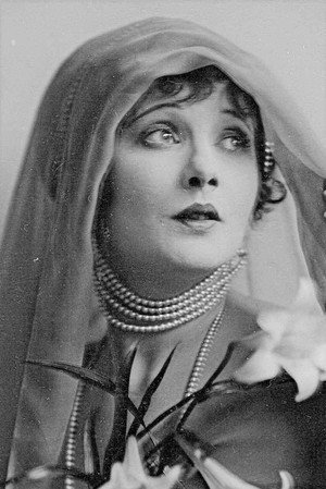 Betty Bouton portrait