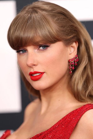 Taylor Swift portrait