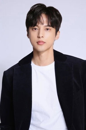 Yoon Sun-woo portrait