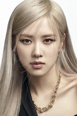 ROSÉ portrait