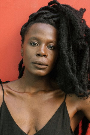 Isabél Zuaa portrait