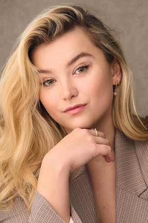 Georgie Banks portrait