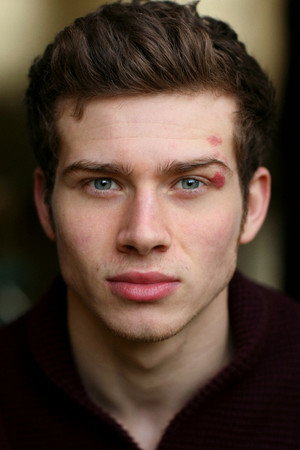 Oliver Stark portrait