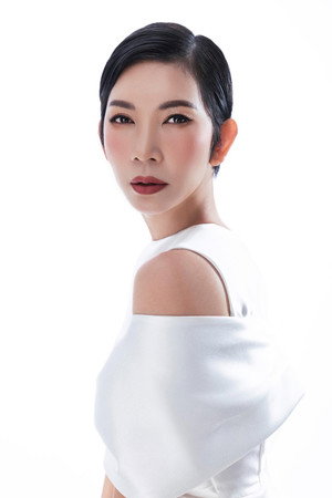 Xuân Lan portrait