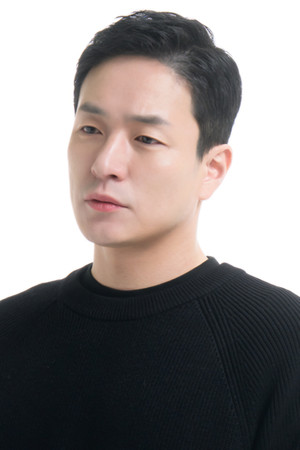 Lee Byeong-heon portrait