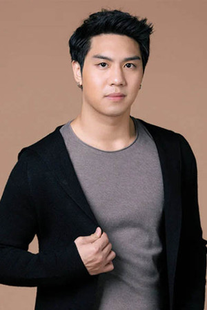 Nawat Phumphothingam portrait
