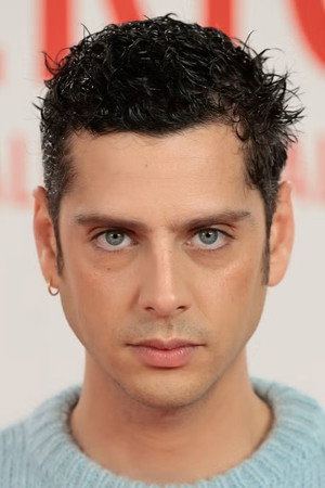 Eduardo Casanova portrait