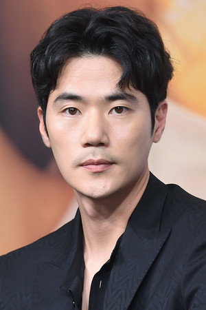 Kim Kang-woo portrait