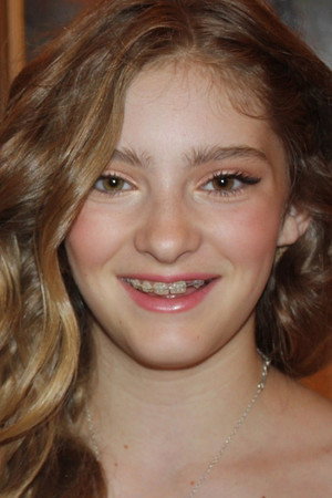 Willow Shields portrait