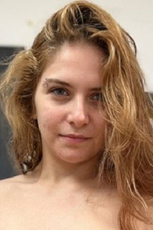 Cintia Lara portrait