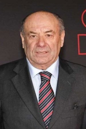 António Simões portrait