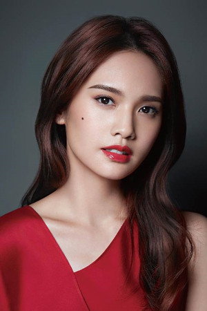 Rainie Yang portrait