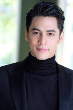 Siwat Chotchaicharin portrait