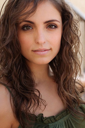 Candice Nunes portrait
