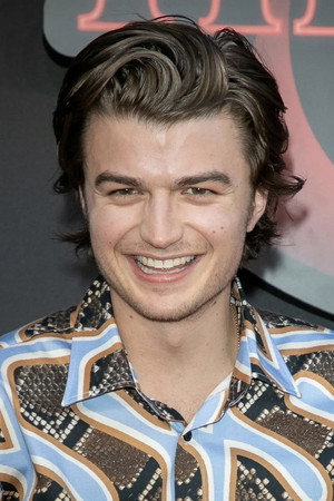 Joe Keery portrait