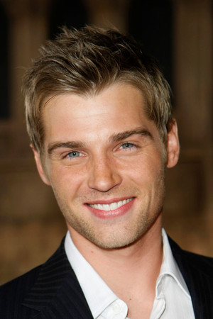 Mike Vogel portrait