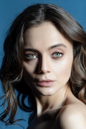 Damla Sönmez portrait