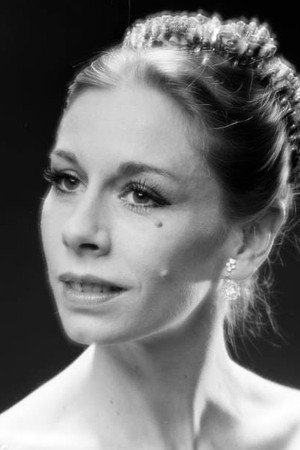 Ghislaine Thesmar portrait
