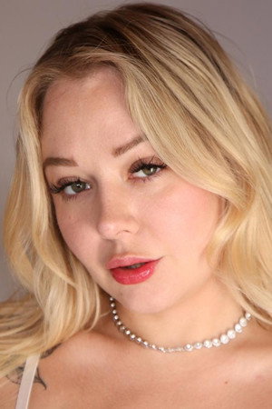 Lucky Kay Love portrait