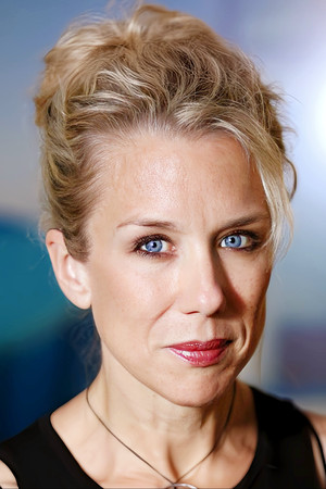 Lauren Weedman portrait