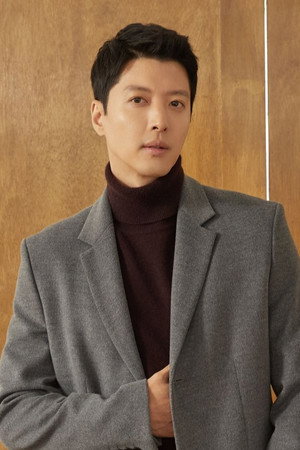 Lee Dong-gun portrait