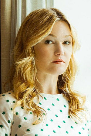 Julia Stiles portrait