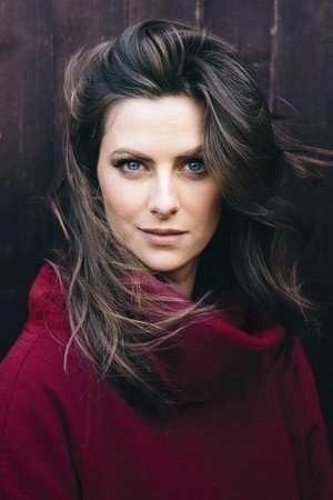 Laura Breszka portrait