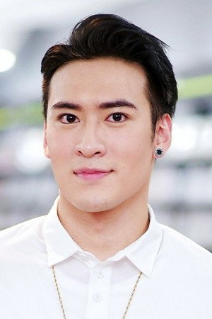 Kris Shen portrait