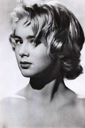 Cathia Caro portrait