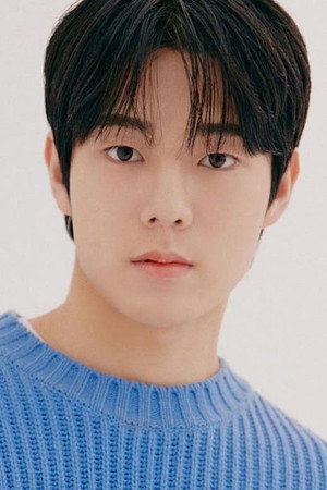 Yoo Jung-hoo portrait