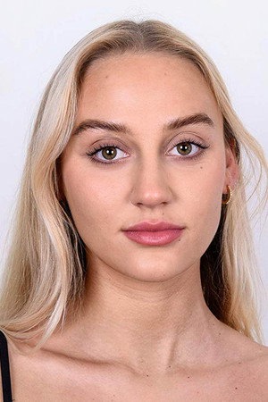 Olivia Klein portrait