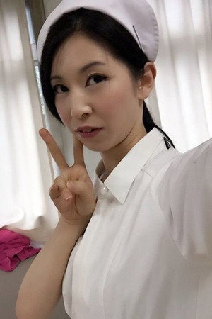 Mari Hamamoto portrait