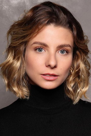 Julia Foti portrait