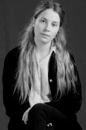 Cami Moonen portrait