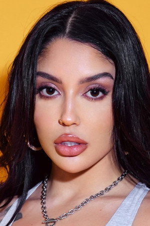 Vanessa Sky portrait