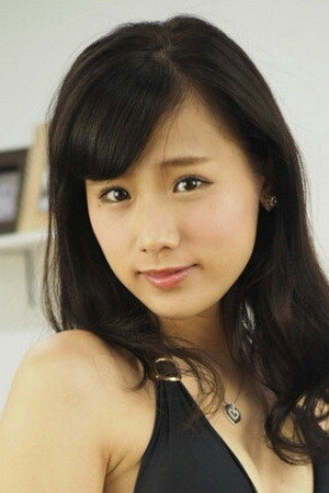 Yuzuki Akiyama portrait