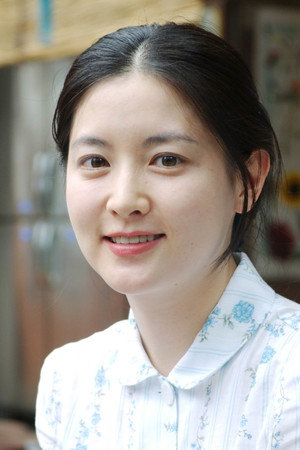 Lee Young-ae portrait