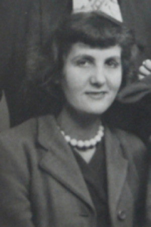 Vera Linnecar portrait