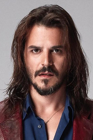 Mehmet Günsür portrait