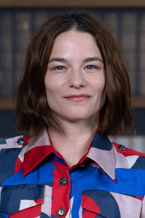 Valerie Pachner portrait