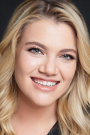 Derya Şensoy portrait