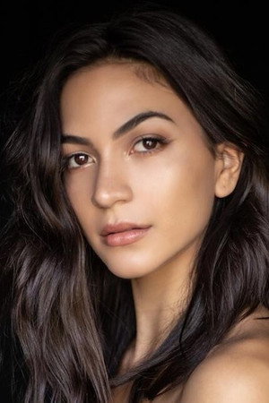 Natalee Linez portrait