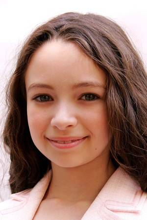 Jodelle Ferland portrait