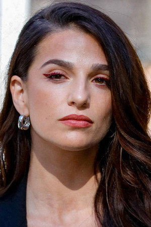 Marisa Abela portrait