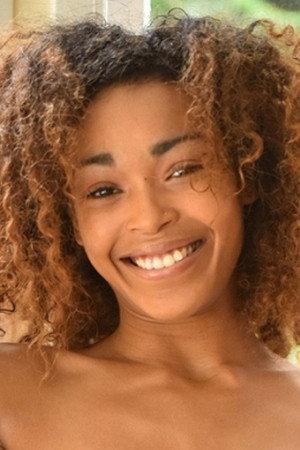 Vivica Johnson portrait