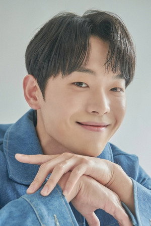 Lee Kyu-sung portrait