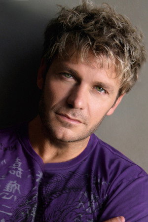 Vic Mignogna portrait