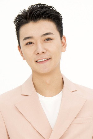 Lin Fengye portrait